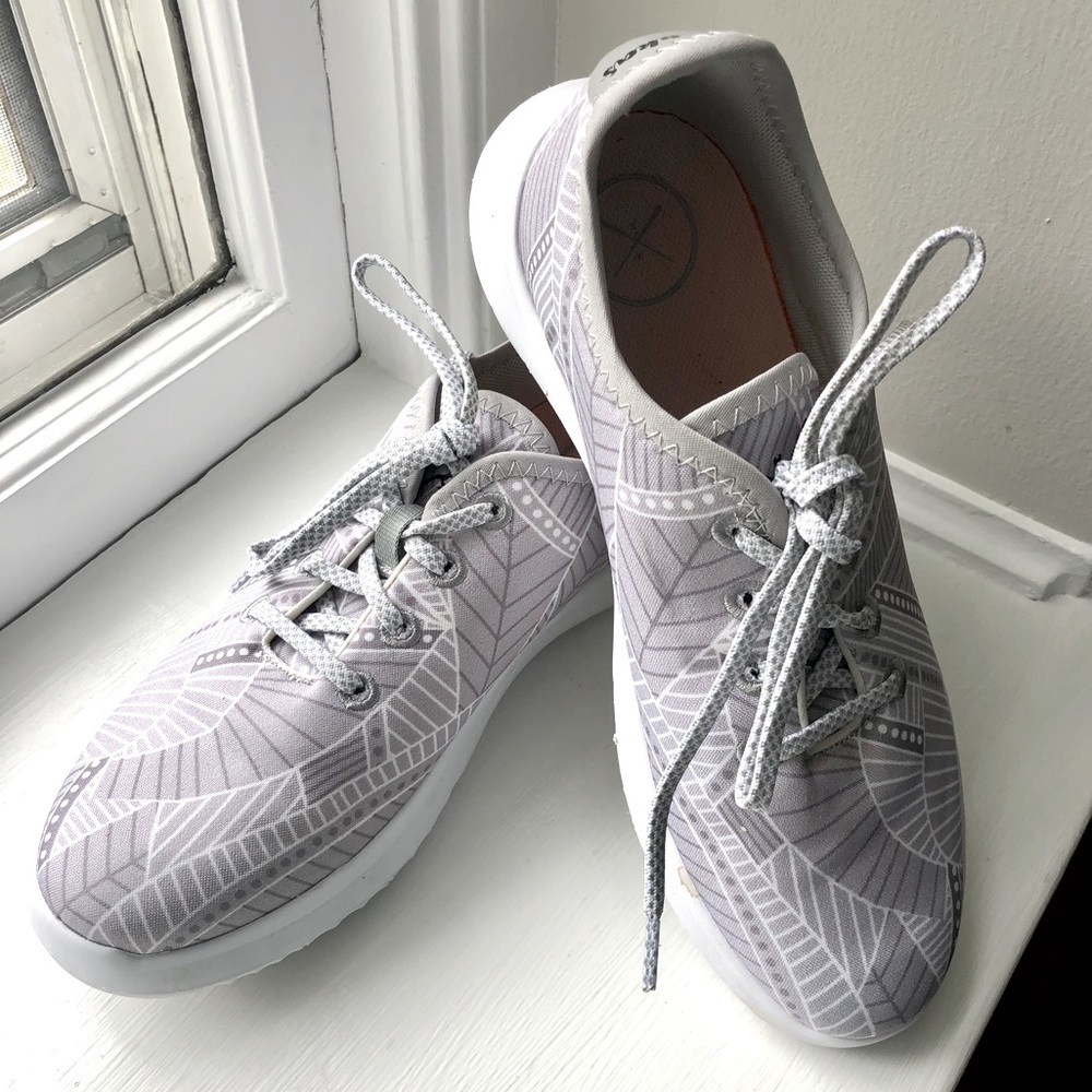 Inkkas Flexaire sneakers worn once geometric pattern lace up